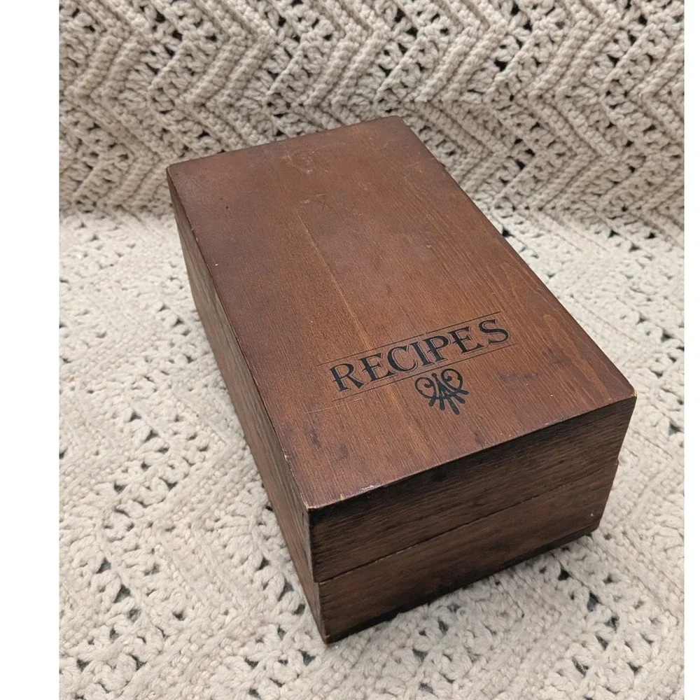 Vintage Wood Recipe Box Hinged Lid 3 Compartment Dark Brown Farmhouse Kitchen